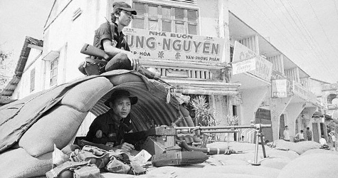 BAR-VIETNAM Soldiers Aiming.jpg